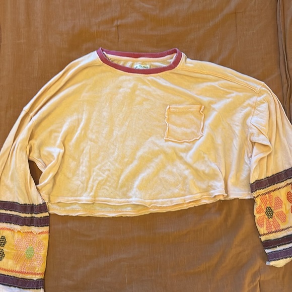 We the Free crop with bell sleeves - Picture 2 of 4